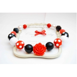 Krelles Sarkanas ar Melnām Punktotām Pērlītēm un Rozīti